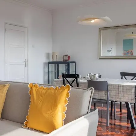 Casa Do Largo-vista Sobre شقة Lisboa