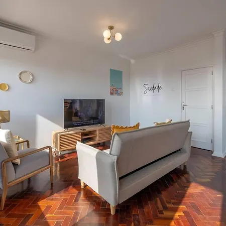 Casa Do Largo-vista Sobre Lissabon